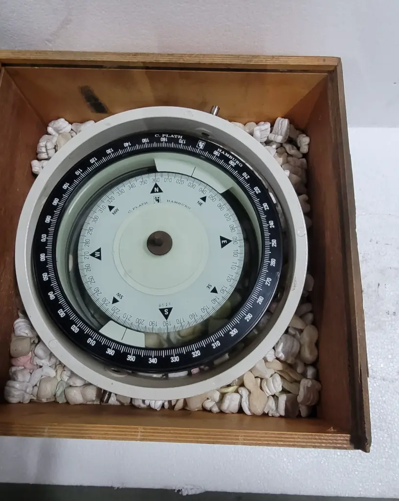 SPERRY MARINE C-PLATH 2060 COMPASS $1000
