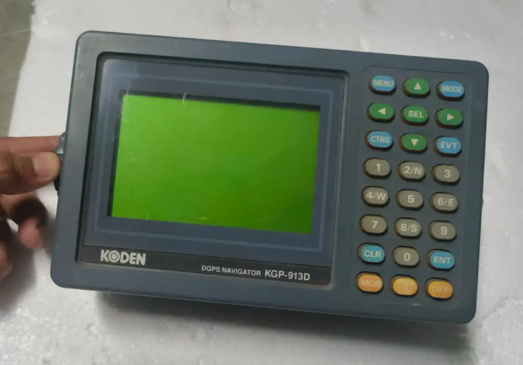 KODEN KGP-913D DGPS DISPLAY $400