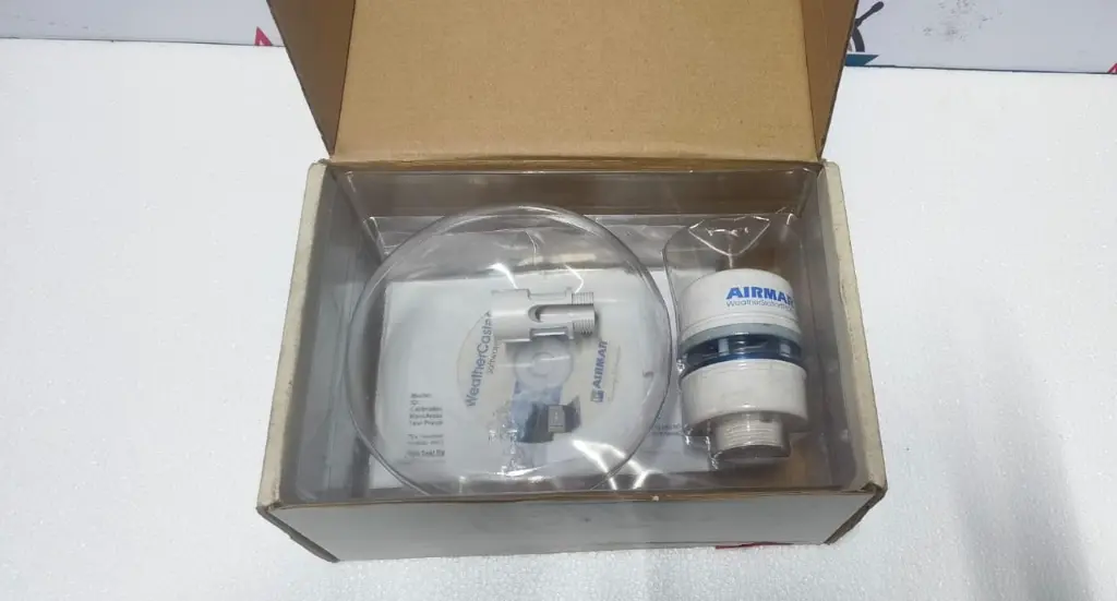 AIRMAR WEATHER STATION PB200 ANTENNA NEW $900