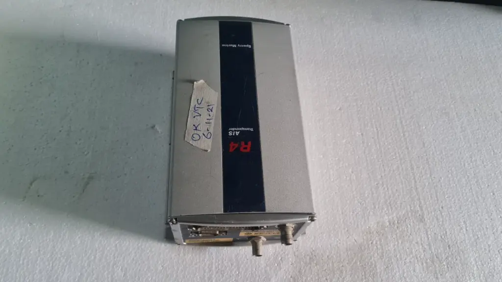 SAAB R4 AIS TRANSPONDER $800