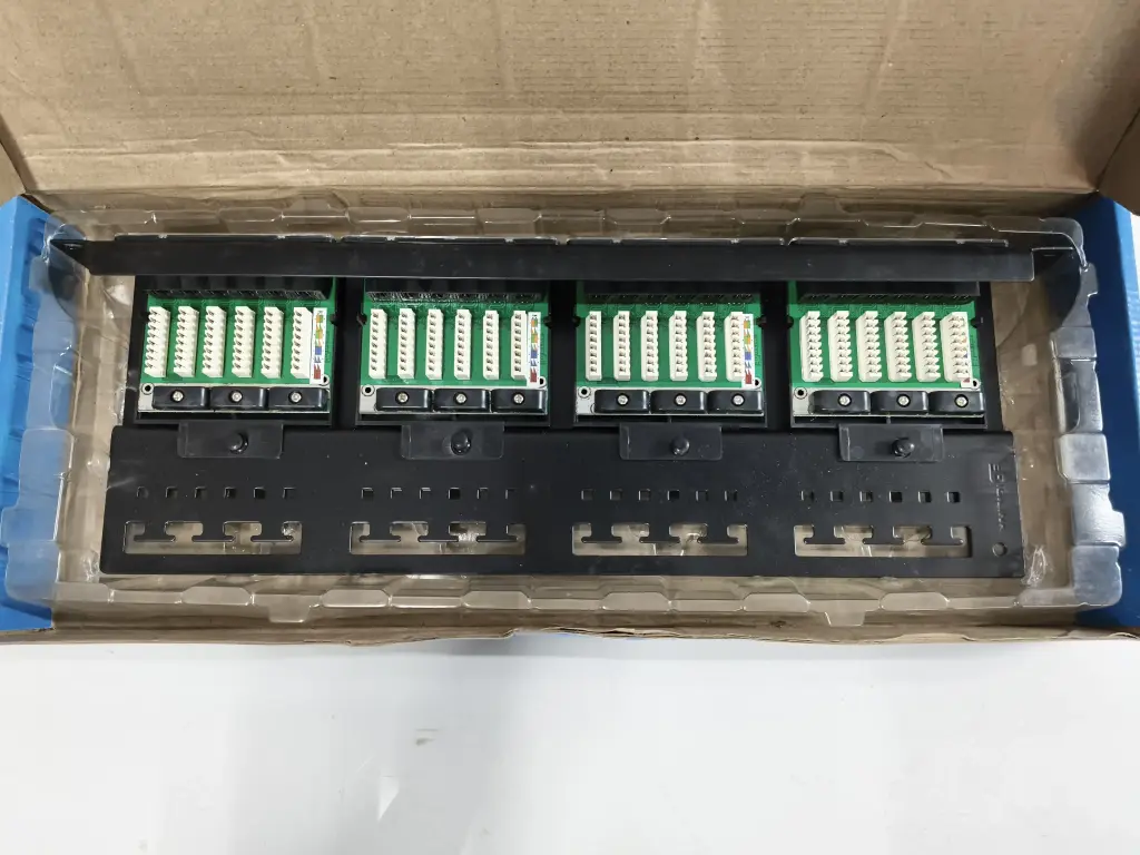 PATCH PANEL CAT5e+ UTP MODULER 24 PORT $100