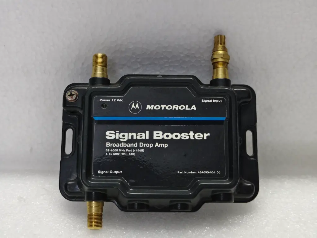 MOTOROLA SIGNAL BOOSTER BROADBAND DROP AMP P/N: 484095-001-00 $95