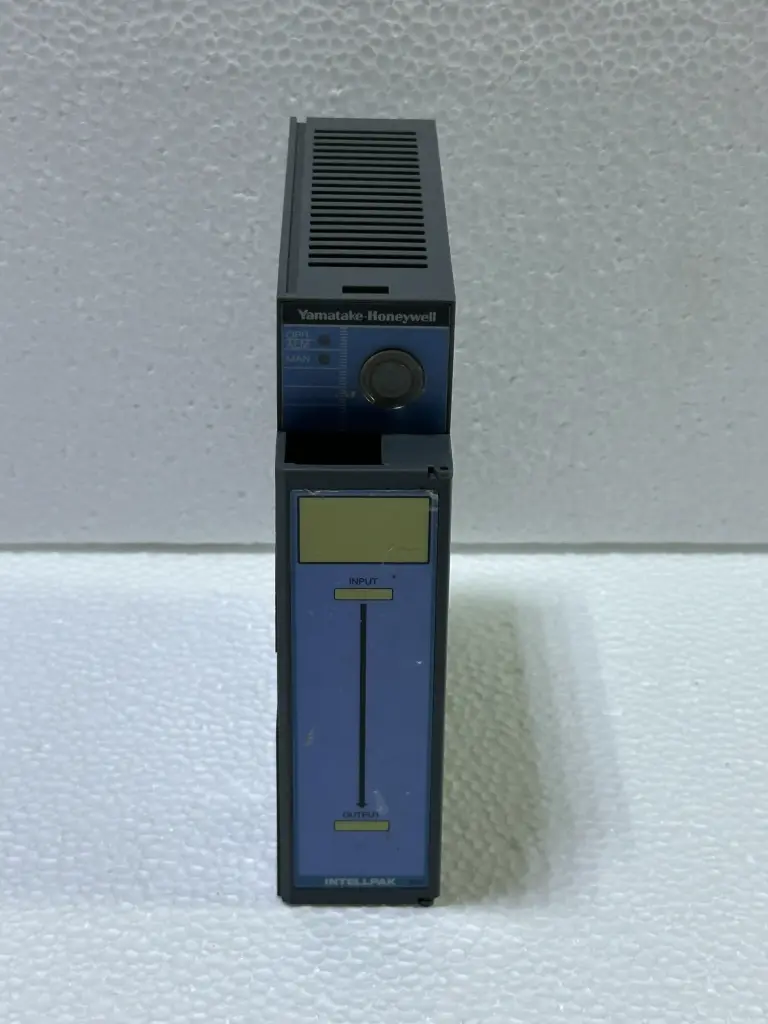 YAMATAKE HONEYWELL IP302C0CA0000 CONTROLLER MODULE $175