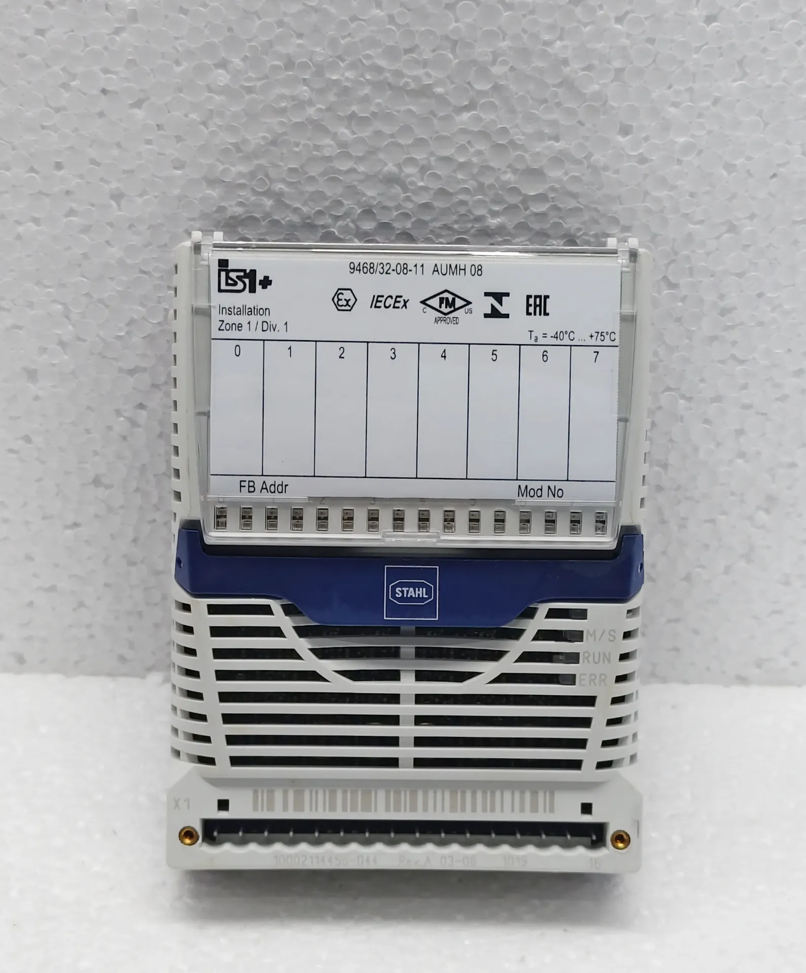 STAHL IS1+ HART ANALOGUE UNIVERSAL MODULE MODEL: 9468/32-08-11 (AUMH 08 Z1 LED)