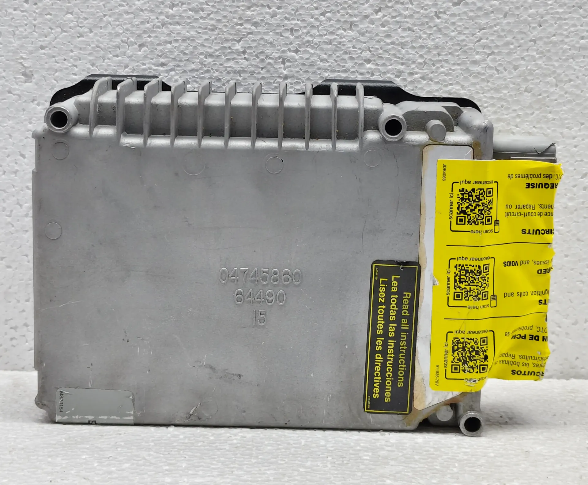 ENGINE CONTROL MODULE PN: P04727040AA