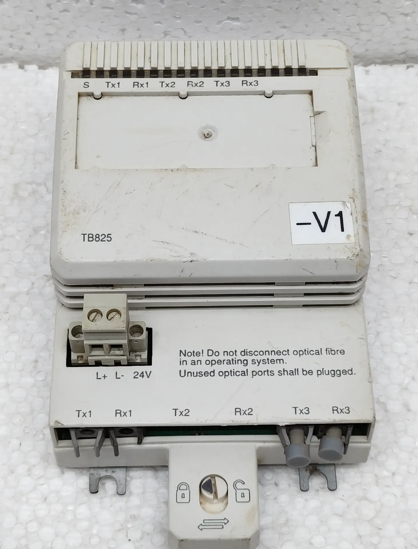 ABB TB825 3BSE036634R1 OPTICAL MEDIA CONVERTER