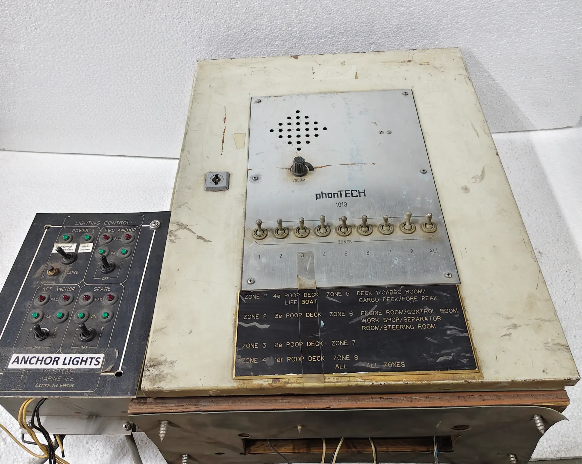 PHONTECH 1013 8 ZONE SELECTOR CONTROL PANEL