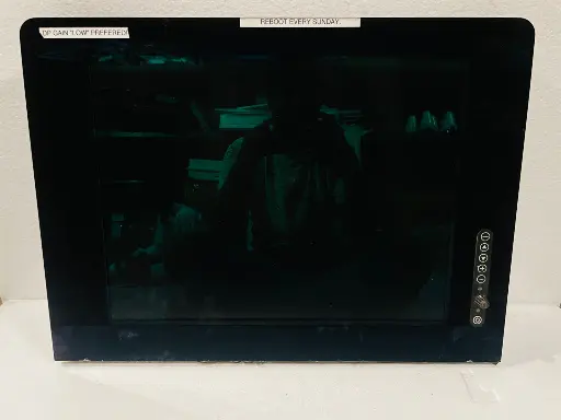 HATTELAND DISPLAY 23.1 INCH $2400