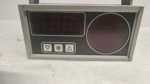 SCANDINAVIAN LR-40 DIGITAL GYRO REPEATER $250