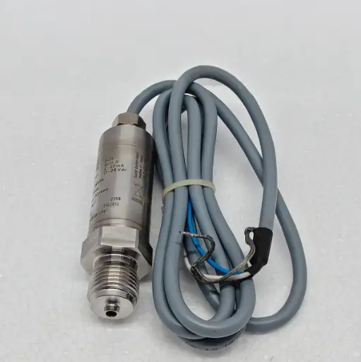 BAUMER Y913 SERIES PRESSURE TRANSMITTER Y913 G 1/2 NBR 0+25 BAR $195